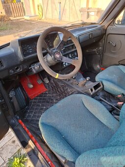 Lada niva . 4x4. - 7