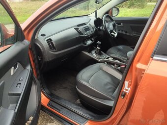 Kia Sportage..3 ..2.0 CRDI .4X4 100KW - 7