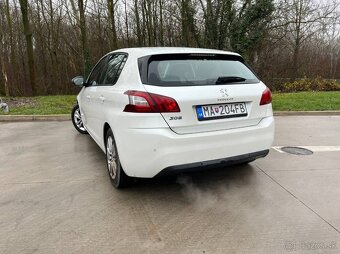 Peugeot 308 1.2 - 7