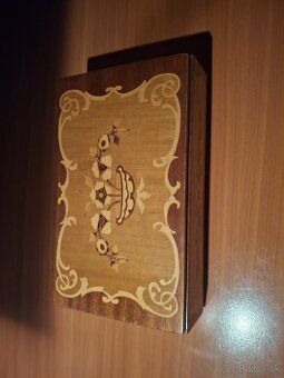 Starozitna sperkovnica - 7