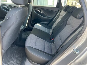 Hyundai i30 Combi 1.5 DPI 80kw r. 2022 - 7