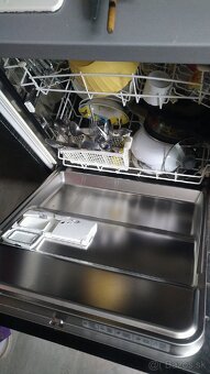 Vstavaná umývačka riadu Whirlpool 60cm - 7