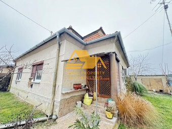 🏡 Csendes otthon várja új tulajdonosát Naszvadon nyugott utc - 7