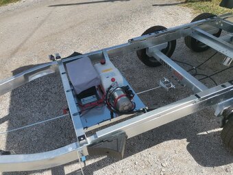 Prívesný vozík-hydraulický sklápač 2700kg - 7