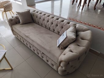 Chesterfield - 7