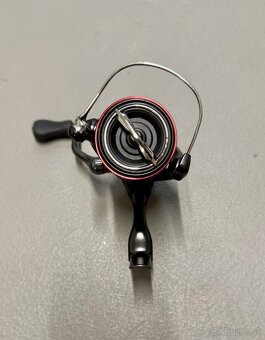 Predám navijak Shimano Vanford 2500SHG - 7