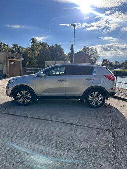KIA Sportage 2.0 CRDi AWD - 7