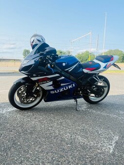 Suzuki GSX-R 600 - 7