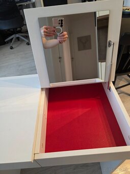 Kozmetický stolík Brimnes Ikea - 7