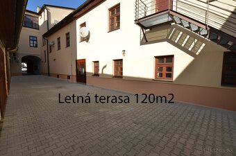 Obchodné priestory v centre s dvorom 120m2 a garážou. TOP PO - 7