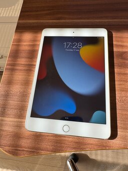 Ipad mini 4 16GB + obal - 7