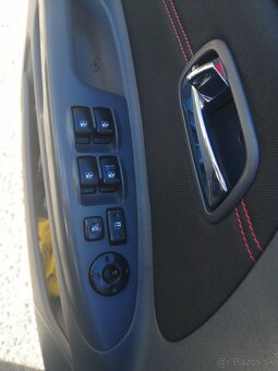 Kia rio 1.4 16.v 71 - 7