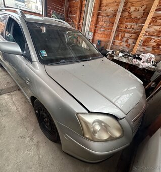 Toyota Avensis 2.2 diesel 2006 - 7