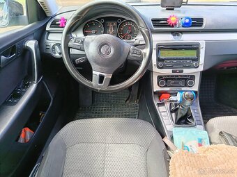 Volkswagen Passat - 7