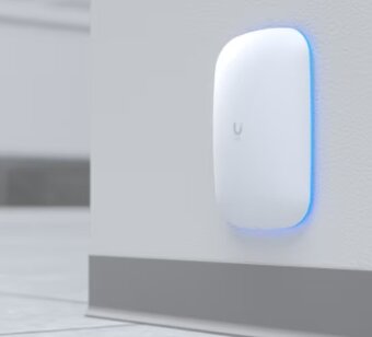 Ubiquiti UniFi U6 Extender - 7