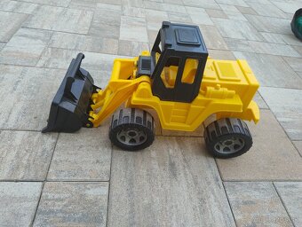 Nákladné auto + bager - predaj spolu - 7