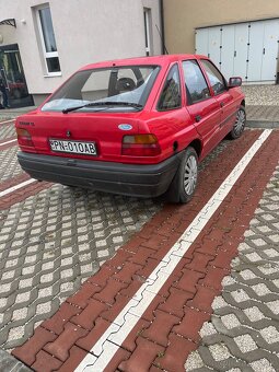 Predám starí veterán Ford  Escord cl - 7