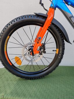 Detský bickykel Cube Acid 200 Disc actionteam 20"-Top stav - 7