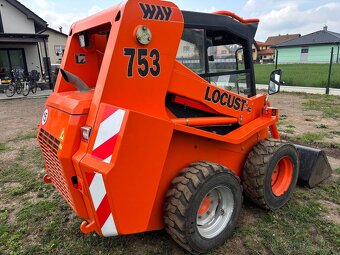 Locust 753 - 7