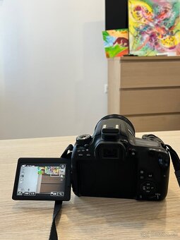Digitálny fotoaparát Canon 77D - 7