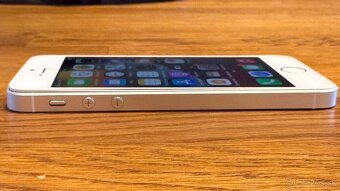 iPhone SE 64 GB - 7