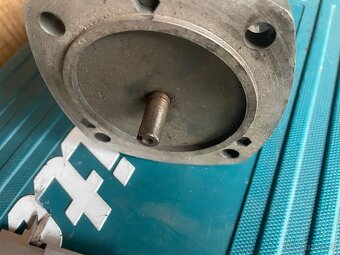 Predám Elektromotory 220/380V - 7