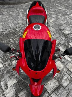 Honda VTR 1000 R SP1 - 7