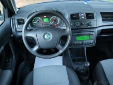 Škoda Fabia II benzín 2010 šedá tmavá metalíza - TOP PONUKA - 7