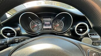 V220 (W447) - 7