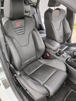 Ford Focus ST - 7