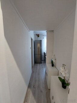Prenájom 2,5-izbový byt - 7