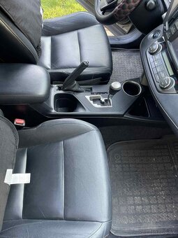Toyota RAV4 - 7