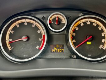 Opel Corsa 1.4 Benzín 2009 - 7