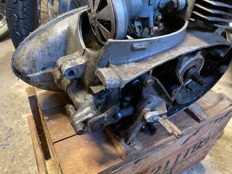 Motor Pérák 250 typ 11 - 7