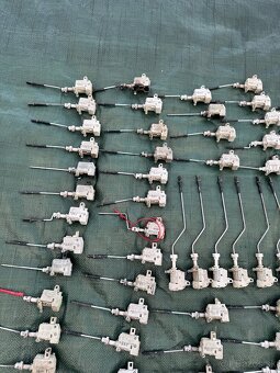 Motorčeky na ovládanie zámku nádrže - 7