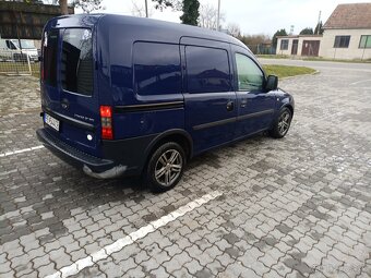 Predám Opel Combo 1.7 DTI rv 2004 55kw - 7