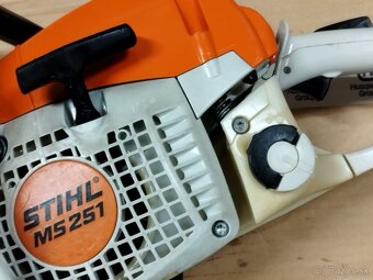 Stihl MS 251/C Motrova pila top stav - 7