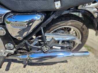 Triumph Thunderbird 900 - 7