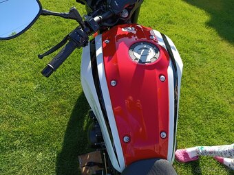 Yamaha XSR 900 - 7