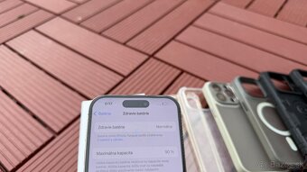 Vymenim iPhone 15 Pro 256gb Natural - Alza - 90% bateria - 7
