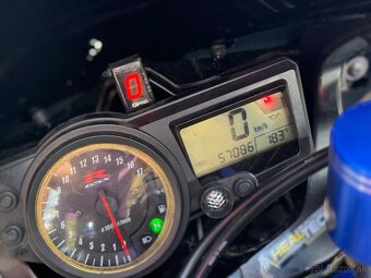 Suzuki GSXR 750 - 7