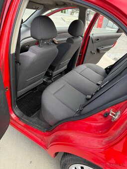 Chevrolet AVEO - 7