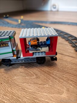 Nákladný vlak Lego 60198 + Koľaje 60205 + 60238 - 7