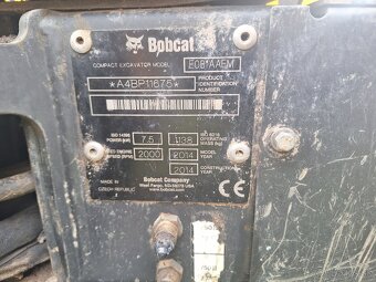 Bobcat E08 - 7