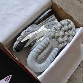 Predám topánky Travis Scott X Nike Air Max 270 React 'Gray - 7