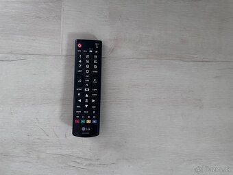 LG 32 TV + Chromecast - 7