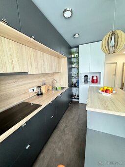 Prenájom - Nadštandardne zariadený 3 izbovy byt s loggiou - 7