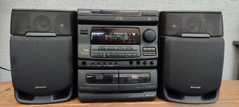 Hi-fi veža aiwa - 7