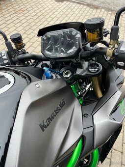 Kawasaki ZH2 SE - 200 koní, Brembo, el. podvozok - akcia - 7