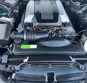 BMW 730 E38 - 7